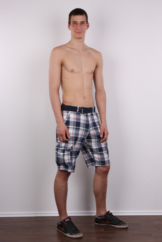 10. Download full pics of Lukas (20) from czechgaycasting.com