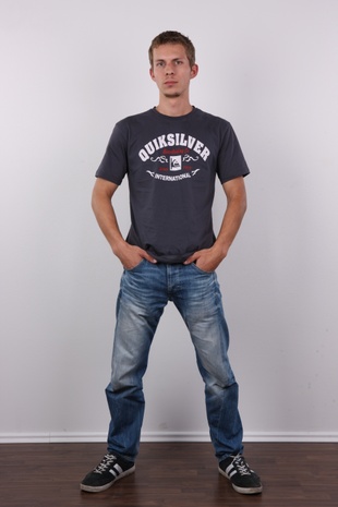 3. Download full pics of model Michal (24) from czechgaycasting.com