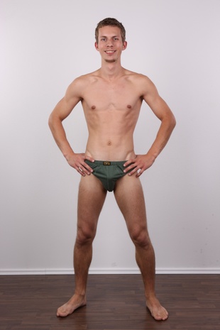 17. Download full pics of model Michal (24) from czechgaycasting.com