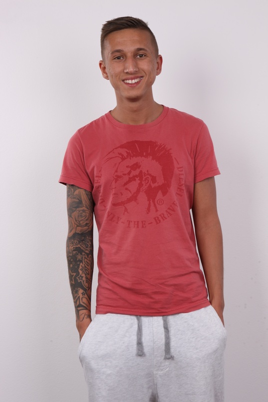 1. Download full pics of Honza (21) from czechgaycasting.com