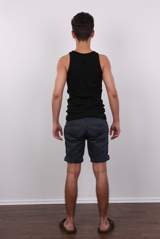 5. Download full pics of Daniel (21) from czechgaycasting.com