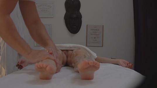 7. Download full pics of 亚洲尤物为按摩师手淫 from czechmassage.com