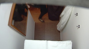 12. Download full pics of Una MILF sposata masturba il suo massaggiatore come una professionista from czechav.com