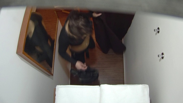 1. Download full pics of Brünette Tussi reitet Schwanz wie ein verdammtes Tier from czechmassage.com