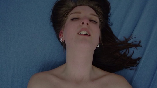 3. Download full pics of Uni-Studentin spielt mit ihrer Muschi from czechorgasm.com