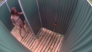 1. Download full pics of Velmi pěkné přírodní prsa from czechpool.com