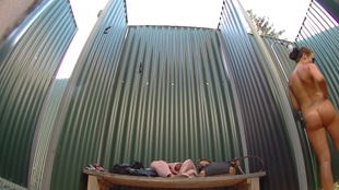 4. Download full pics of Prsatá amatérka from czechpool.com