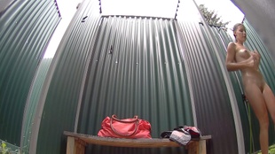 5. Download full pics of Våd amatør from czechav.com