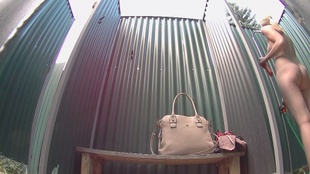 3. Download full pics of Mladá a vlhká from czechpool.com