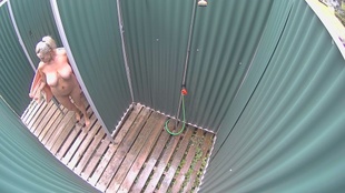 4. Download full pics of MILF s fantastickými prsy from czechpool.com