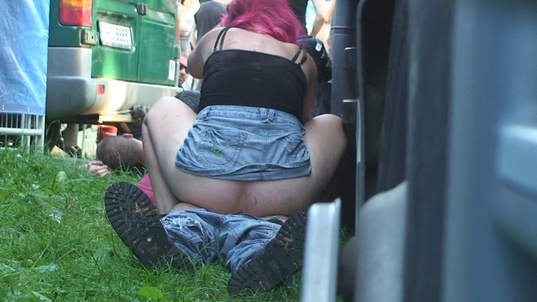 3. Download full pics of 电影节 垃圾乐趣——预告片背后的疯狂性爱 from czechav.com