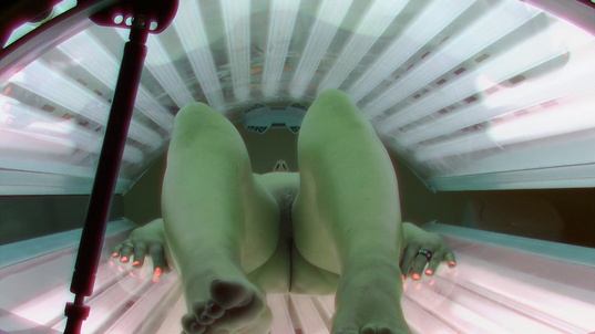 4. Download full pics of Silicone MILF Bares All in Solarium from czechsolarium.com