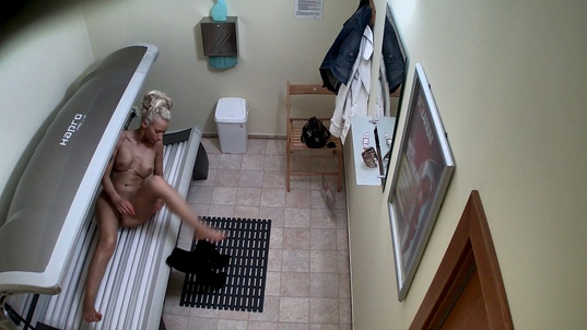 5. Download full pics of Silicone MILF Bares All in Solarium from czechsolarium.com