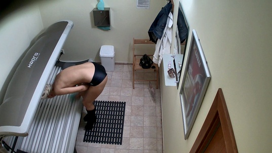 6. Download full pics of Silicone MILF Bares All in Solarium from czechsolarium.com