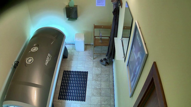 4. Download full pics of MILF Masturbates in Solarium for Hidden Camera from czechsolarium.com
