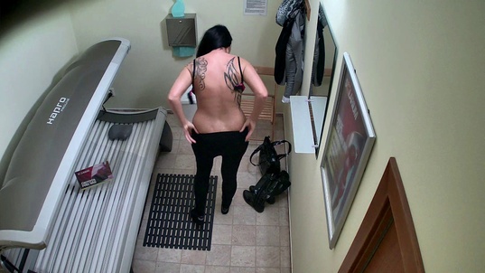 2. Download full pics of Dark-Haired Princess’s Solarium Surprise from czechsolarium.com