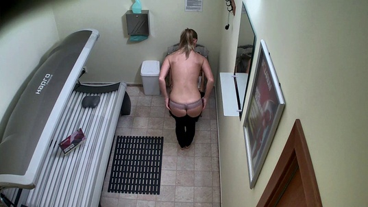 2. Download full pics of Beautiful Teacher’s Seductive Solarium Show from czechsolarium.com