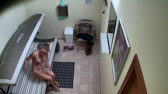 4. Download full pics of Beautiful Teacher’s Seductive Solarium Show from czechsolarium.com