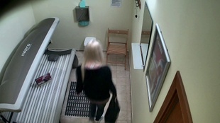 1. Download full pics of Loira no Solário: Um Espetáculo Sensacional from czechsolarium.com