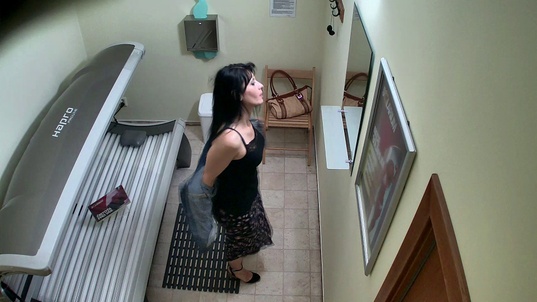 1. Download full pics of MILF in Solarium—Caught Unaware from czechsolarium.com