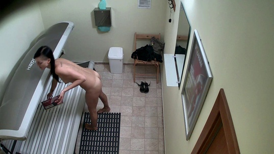 3. Download full pics of 18 y/o Caught in the Solarium from czechsolarium.com