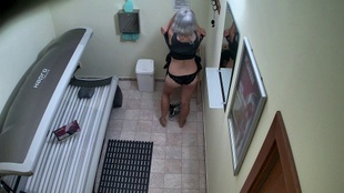 2. Download full pics of Teen in Solarium—Caught Unknowingly from czechsolarium.com