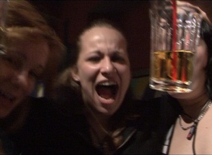 3. Download full pics of Anjo de Ano Novo from czechstreets.com