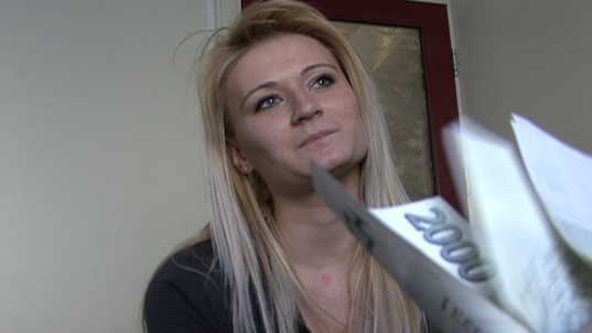 3. Download full pics of Die schönste 18-Jährige der Welt from czechstreets.com