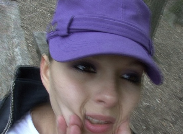 8. Download full pics of Test věrnosti - Monika from czechstreets.com