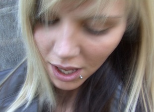 3. Download full pics of Slim Ilona from czechstreets.com