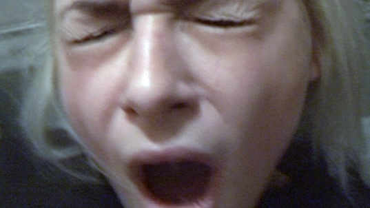 2. Download full pics of 18-årig gambler from czechstreets.com