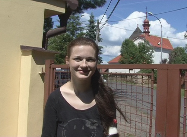 3. Download full pics of Land Titten from czechstreets.com