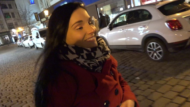 2. Download full pics of La fiestera eslovaca Lucia from czechav.com