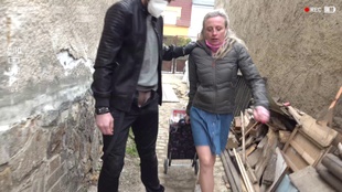 6. Download full pics of iPhone in Vagina for 10k USD from extremestreets.com