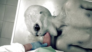 6. Download full pics of 《罗斯威尔的UFO》（同性恋版） from gayhorrorporn.com