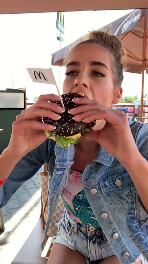 2. Download full pics of Eveline Dellai sucks cock on the way to a festival from glaminogirls.com