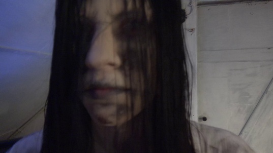 4. Download full pics of 井戸の少女 from goperv.com