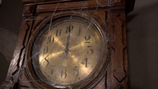 4. Download full pics of Against the clock from horrorporn.com