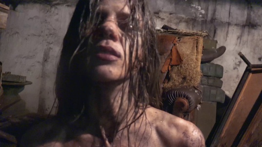 4. Download full pics of Der Exorzist from horrorporn.com
