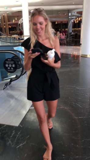 2. Download full pics of Oral goddess from lifepornstories.com