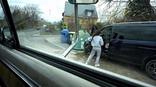 6. Download full pics of Reddet fra hjemløshed - del 2 from mikebigdick.com