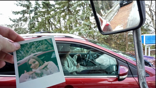 6. Download full pics of La femme du Père Noël se fait ouvrir en deux – Partie 2 from mikebigdick.com