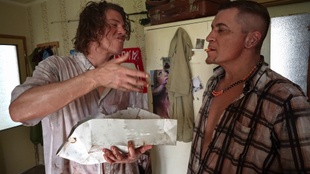 4. Download full pics of Vollgestopft, zerschmettert, bespritzt – der anale Albtraum einer MILF from monstercockgang.com