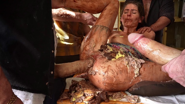 Vollgestopft, zerschmettert, bespritzt – der anale Albtraum einer MILF