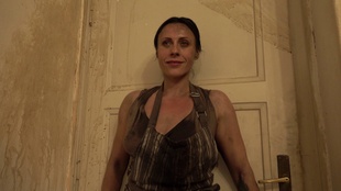 3. Download full pics of Ospitalità perversa from perversefamily.com