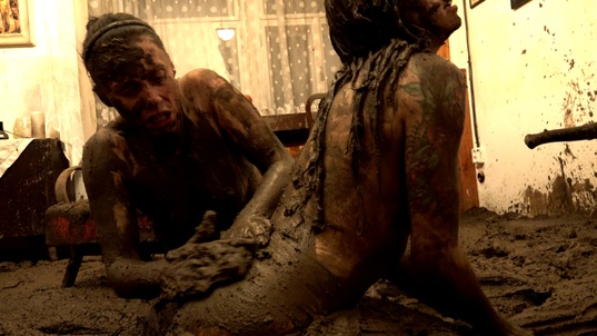 4. Download full pics of Extremes Herumrollen from goperv.com