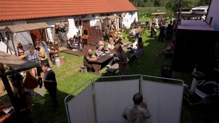 2. Download full pics of 罪恶村 from goperv.com