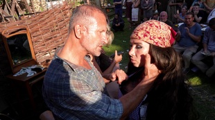 1. Download full pics of Orgie sur la tête rasée from goperv.com