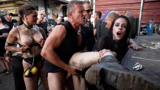 3. Download full pics of Polyamorous Tabitha Poison from perversefamily.com