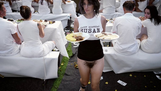 6. Download full pics of Fødselsdagsorgie for Susan from goperv.com